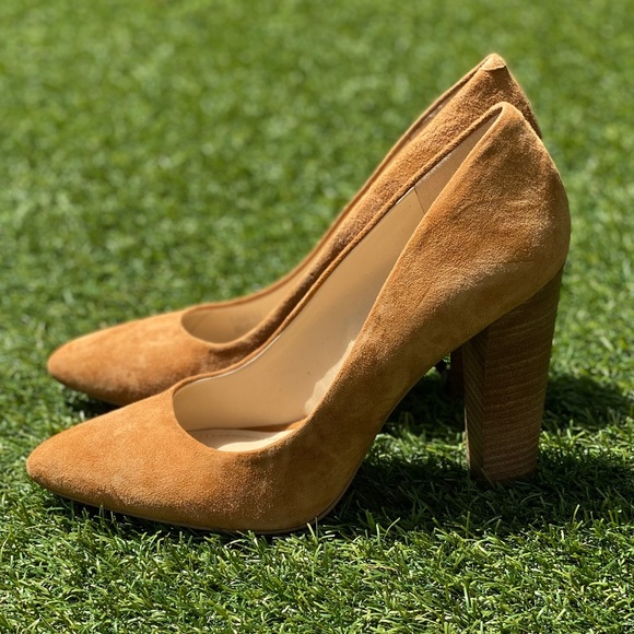 BCBG camel suede chunky heels - Picture 4 of 5